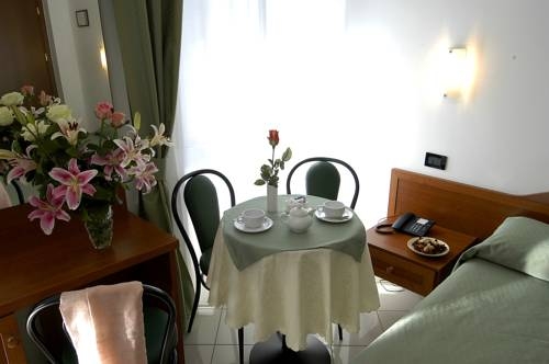 Imagen de los interiores del Hotel Dorè. Foto 12