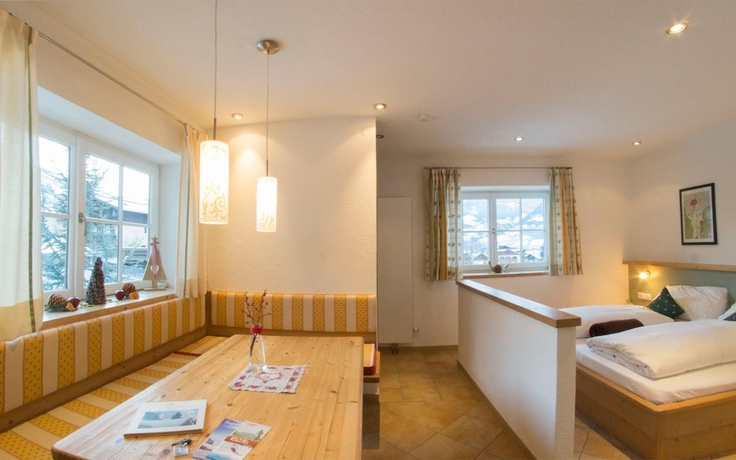 Imagen de la habitación del Hotel Dorfchalets Kaprun. Foto 9