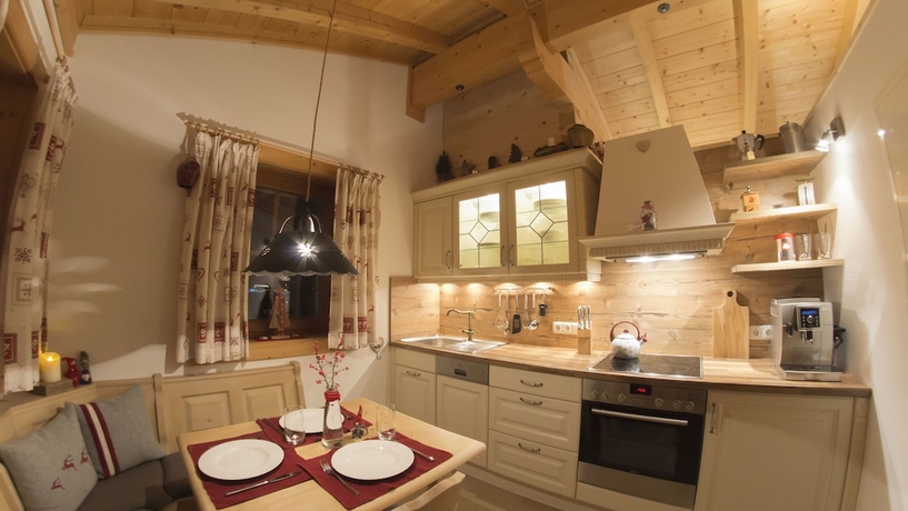 Imagen de la habitación del Hotel Dorfchalets Kaprun. Foto 19