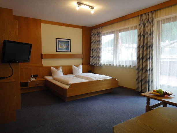 Imagen de la habitación del Hotel Dorfplatzl. Foto 11
