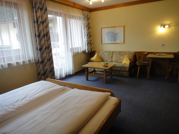 Imagen de la habitación del Hotel Dorfplatzl. Foto 12