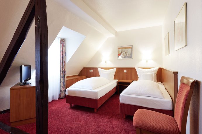 Imagen de la habitación del Hotel Doria, Dusseldorf. Foto 9