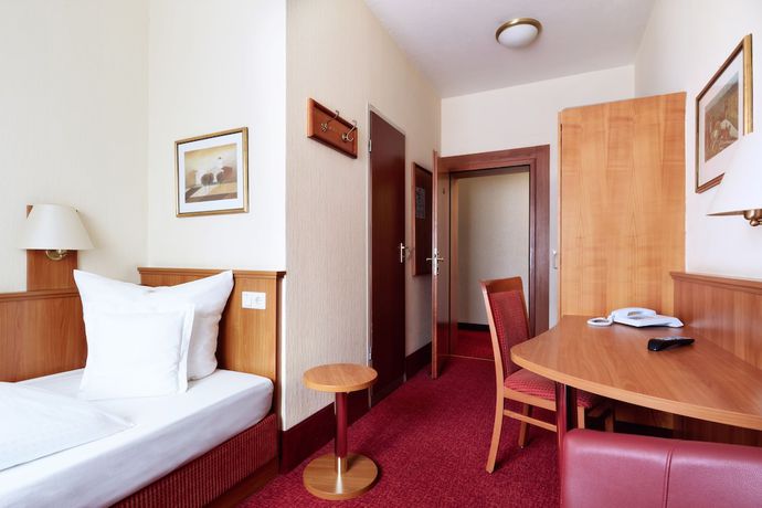 Imagen de la habitación del Hotel Doria, Dusseldorf. Foto 10