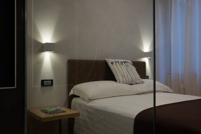 Imagen de la habitación del Hotel Doria, Génova. Foto 8