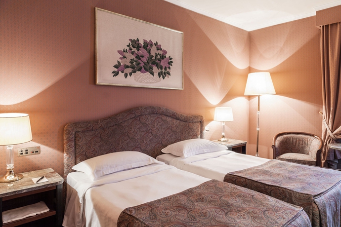 Imagen de la habitación del Hotel Doria Grand. Foto 8