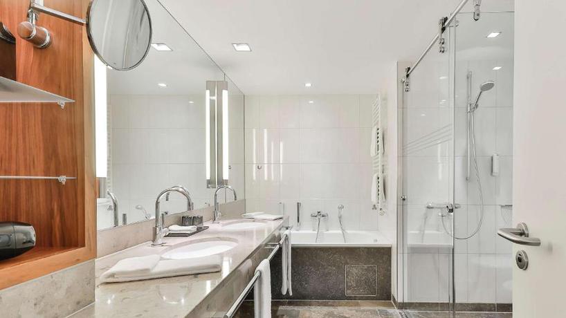 Imagen de la habitación del Hotel Dorint Am Heumarkt K&ouml;ln. Foto 12