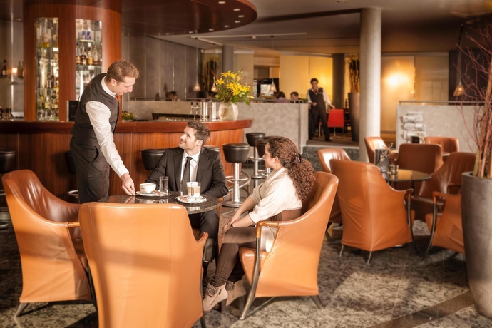 Imagen del bar/restaurante del Hotel Dorint An der Kongresshalle. Foto 3