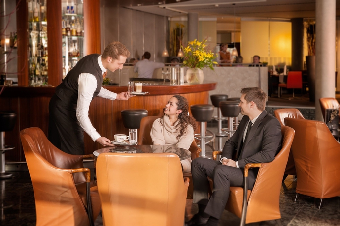 Imagen del bar/restaurante del Hotel Dorint An der Kongresshalle. Foto 4