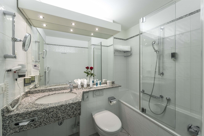 Imagen de la habitación del Hotel Dorint Blüemlisalp Beatenberg/Interlaken. Foto 5