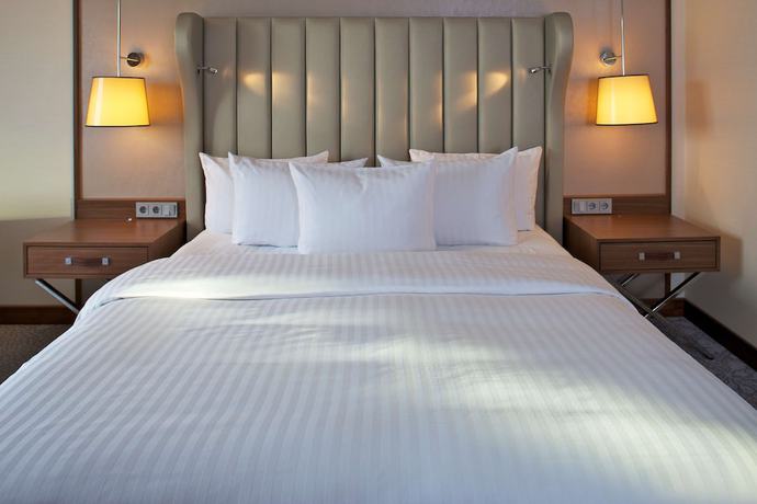 Imagen de la habitación del Hotel Dorint Bonn. Foto 15