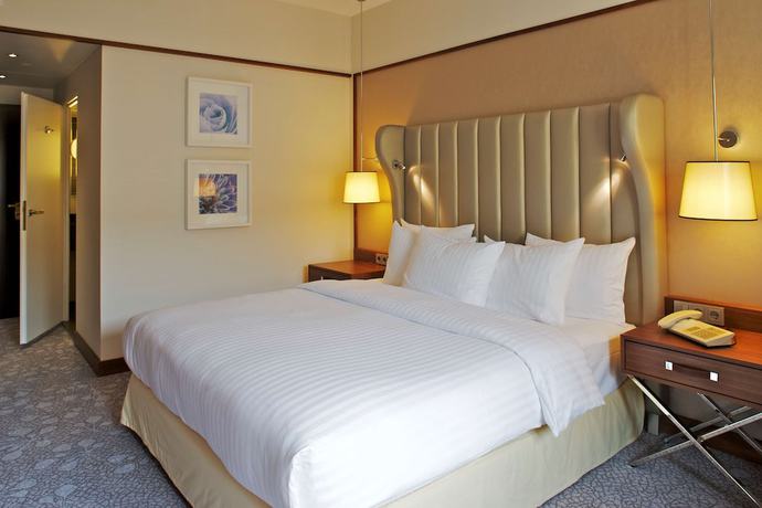 Imagen de la habitación del Hotel Dorint Bonn. Foto 20