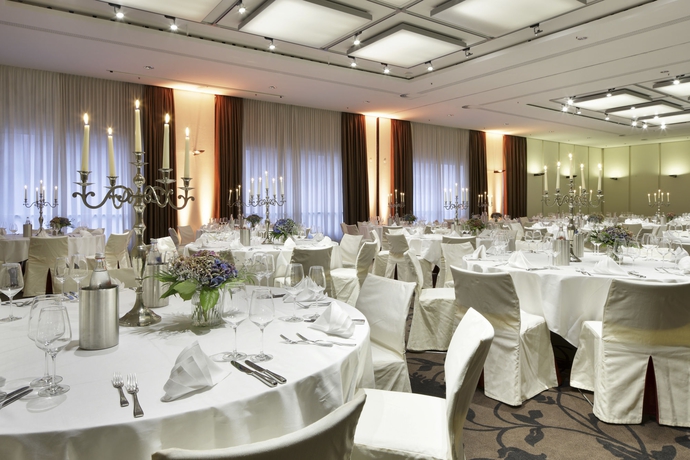 Imagen de los interiores del Hotel Dorint City Bremen. Foto 14