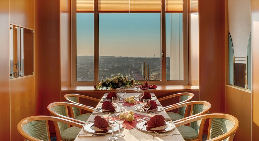 Imagen del bar/restaurante del Hotel Dorint Kongresshotel Chemnitz. Foto 3