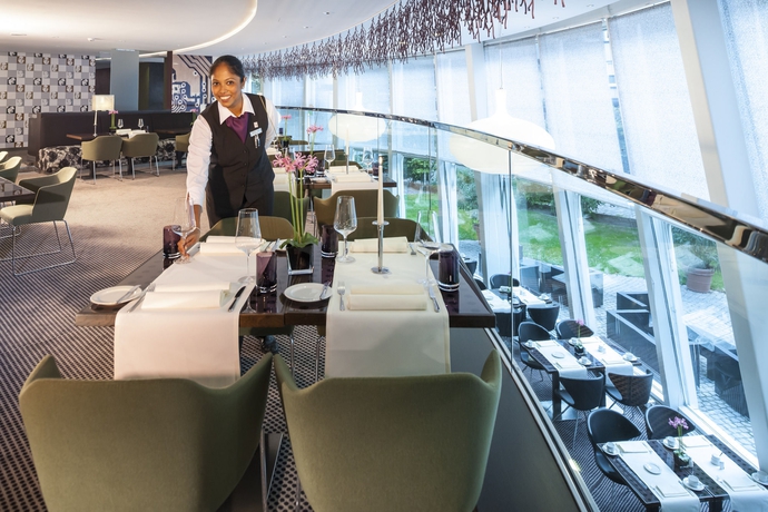 Imagen del bar/restaurante del Hotel Dorint Kongresshotel Mannheim. Foto 3