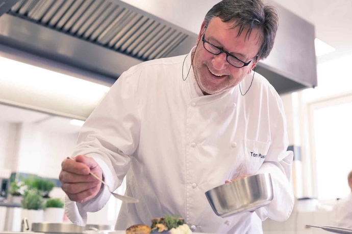 Imagen del bar/restaurante del Hotel Dorint Leipzig. Foto 7