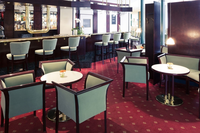 Imagen del bar/restaurante del Hotel Dorint Leipzig. Foto 9