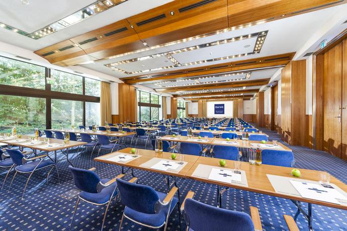 Imagen de los interiores del Hotel Dorint Main Taunus Zentrum Frankfurt/sulzbach. Foto 9