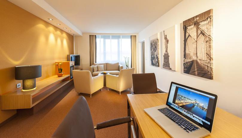 Imagen de los interiores del Hotel Dorint Main Taunus Zentrum Frankfurt/sulzbach. Foto 10