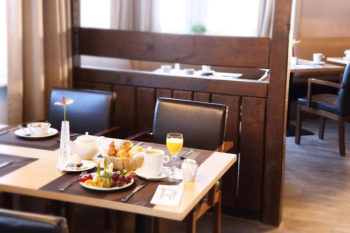 Imagen del bar/restaurante del Hotel Dorint Resort Winterberg Sauerland. Foto 3