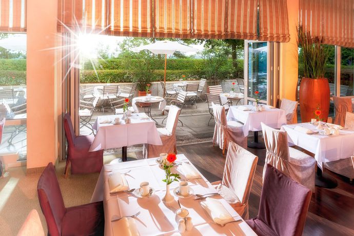 Imagen del bar/restaurante del Hotel Dorint Strandhotel Binz/rügen. Foto 5