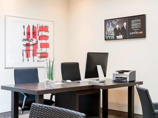 Imagen de los interiores del Hotel Dorint Würzburg. Foto 8