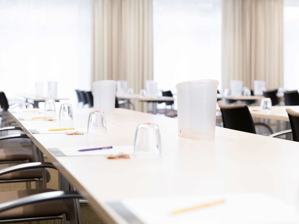 Imagen de los interiores del Hotel Dorint Würzburg. Foto 10