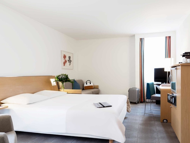 Imagen de la habitación del Hotel Dorint Würzburg. Foto 4