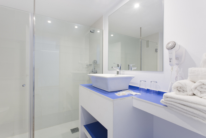 Imagen de la habitación del Hotel Dorion, Montreal. Foto 7