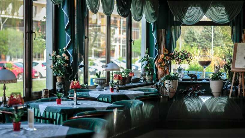 Imagen del bar/restaurante del Hotel Doris Spa. Foto 14