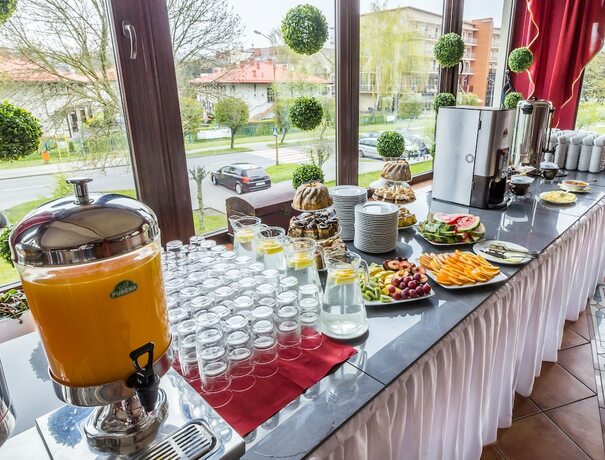 Imagen del bar/restaurante del Hotel Doris Spa. Foto 17