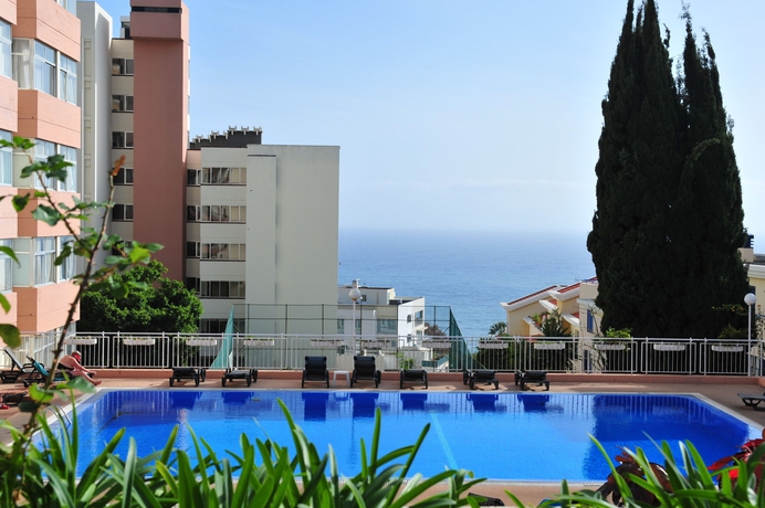 Imagen de la piscina del Hotel Dorisol Estrelicia. Foto 7