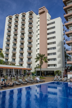 Imagen de la piscina del Hotel Dorisol Estrelicia. Foto 13