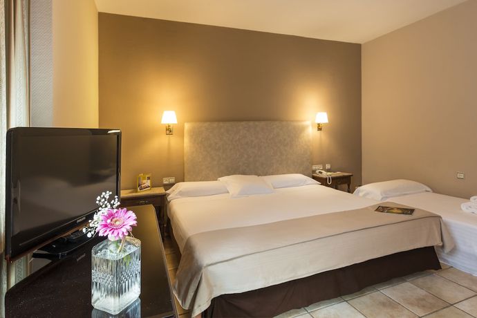 Imagen de la habitación del Hotel Dorma Alfonso VIII. Foto 14