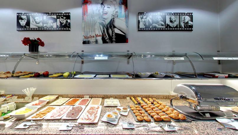 Imagen de la habitación del Hotel Dorma Coliseum. Foto 16