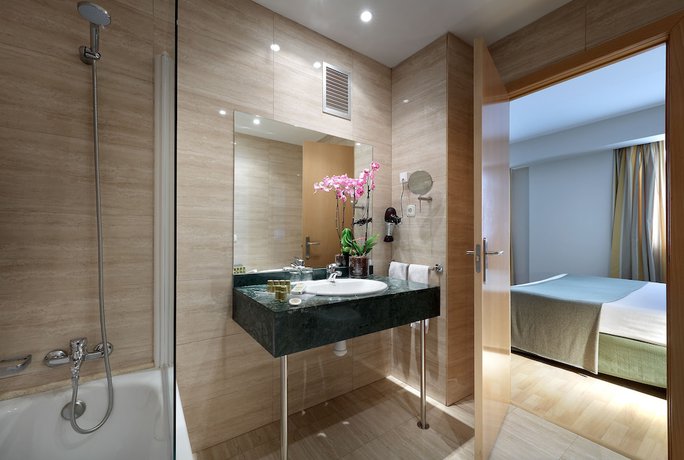 Imagen de la habitación del Hotel Dorma Tartessos. Foto 9