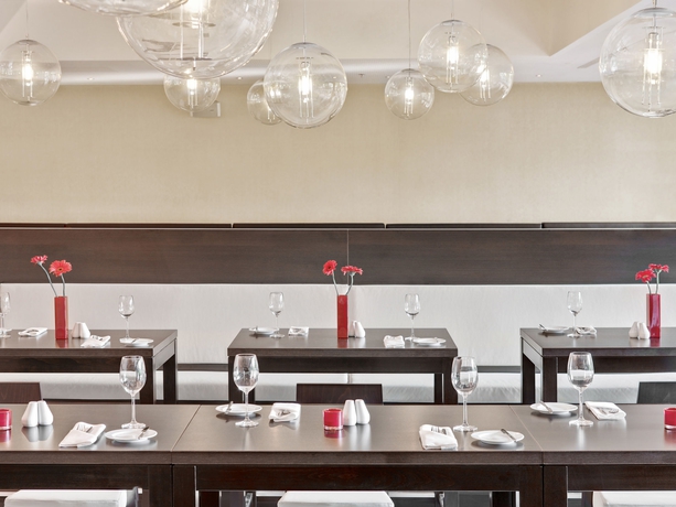 Imagen del bar/restaurante del Hotel Dormero Hannover. Foto 6