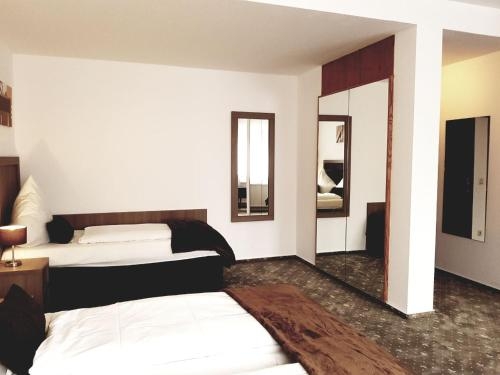 Imagen de la habitación del Hotel Dormir. Foto 9
