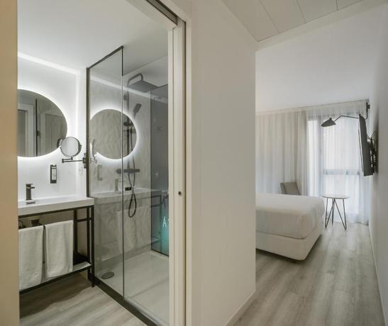 Imagen de la habitación del Hotel Dormirdcine Alicante. Foto 4