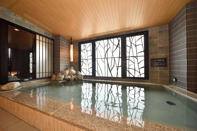 Imagen de la piscina del Hotel Dormy Inn Higashimuroran Natural Hot Spring. Foto 13