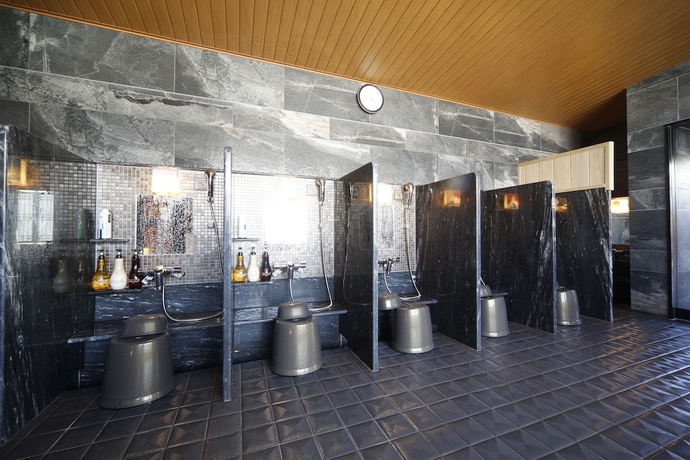 Imagen de la piscina del Hotel Dormy Inn Kofu Marunouchi. Foto 17