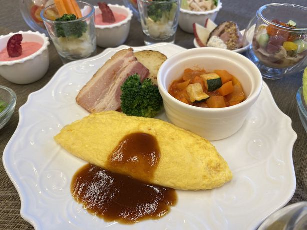 Imagen del bar/restaurante del Hotel Dormy Inn Premium Ginza Hot Springs. Foto 4