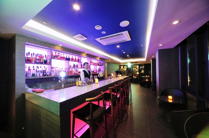 Imagen del bar/restaurante del Hotel Dormy Inn Premium Seoul Garosugil. Foto 6