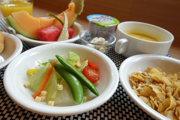 Imagen del bar/restaurante del Hotel Dormy Inn Ueno Okachimachi Hot Spring. Foto 9