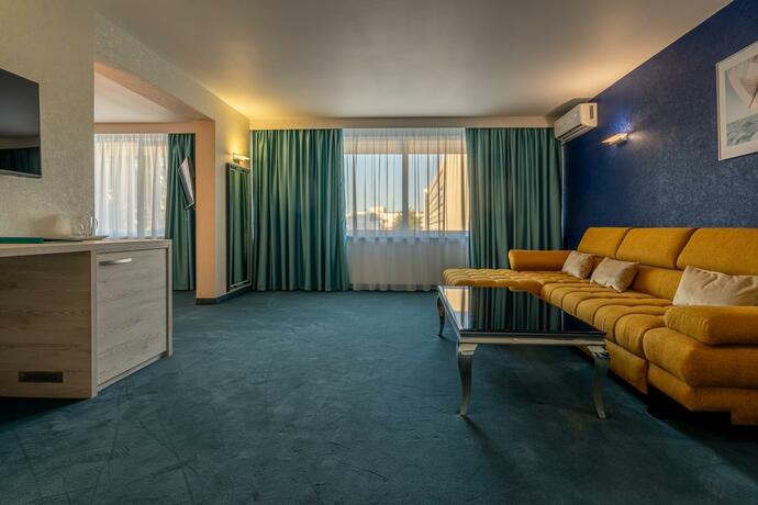 Imagen general del Hotel Dorna, MAMAIA. Foto 16
