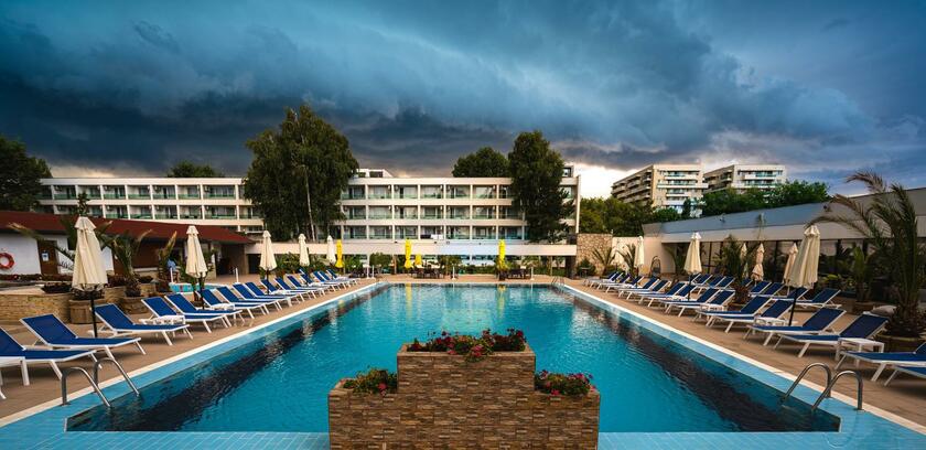 Imagen general del Hotel Dorna, MAMAIA. Foto 27