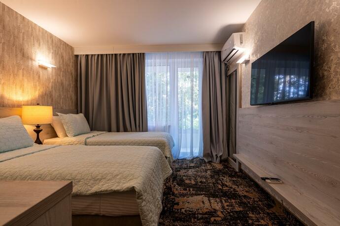 Imagen general del Hotel Dorna, MAMAIA. Foto 33