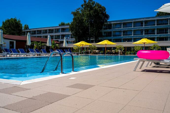 Imagen general del Hotel Dorna, MAMAIA. Foto 35