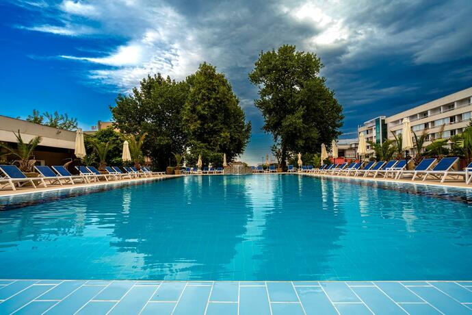 Imagen general del Hotel Dorna, MAMAIA. Foto 36