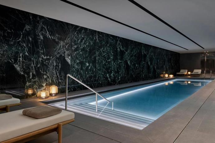 Imagen de la piscina del Hotel Dorothea, Budapest, Autograph Collection. Foto 21