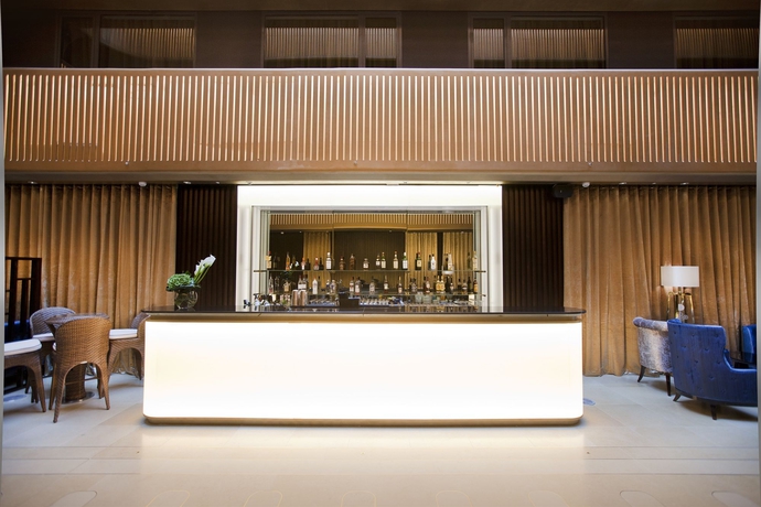 Imagen del bar/restaurante del Hotel Dorsett Shepherds Bush. Foto 2